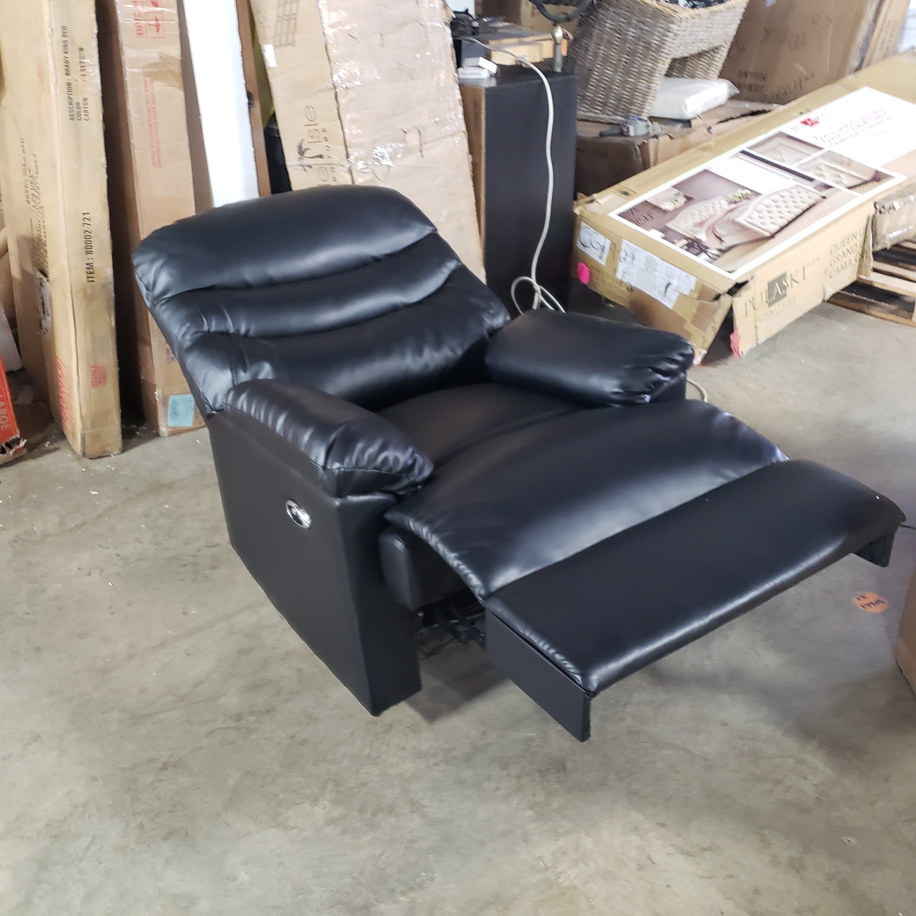 Weingartner Power  Recliner - Black