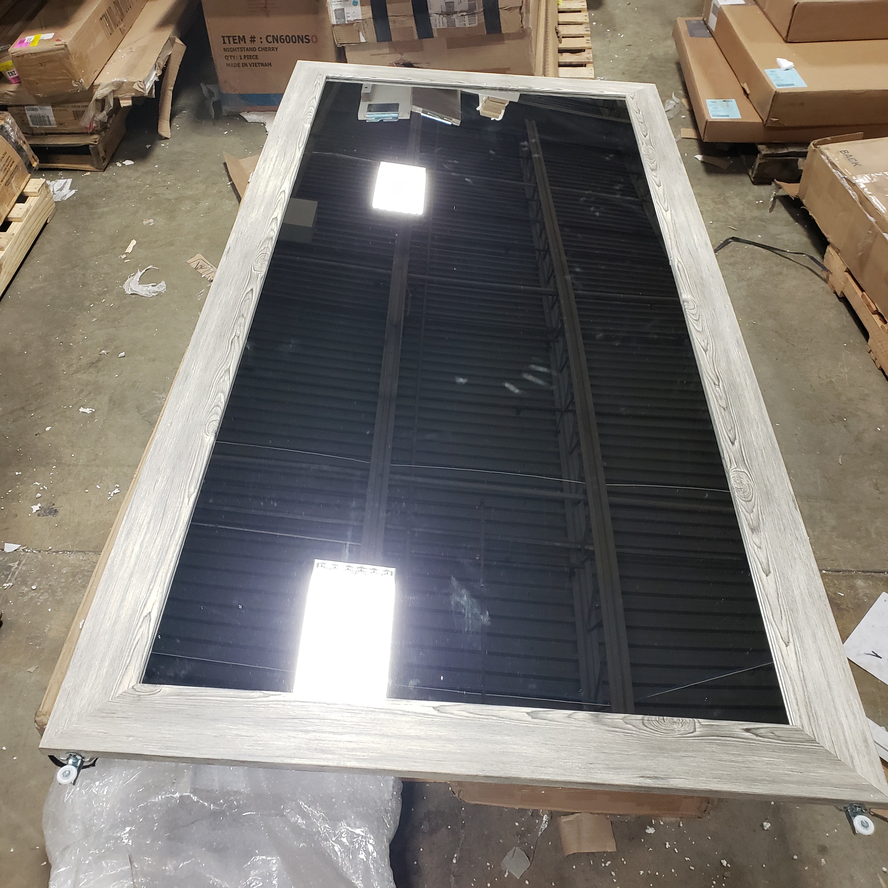 One Sliding Mirror Door