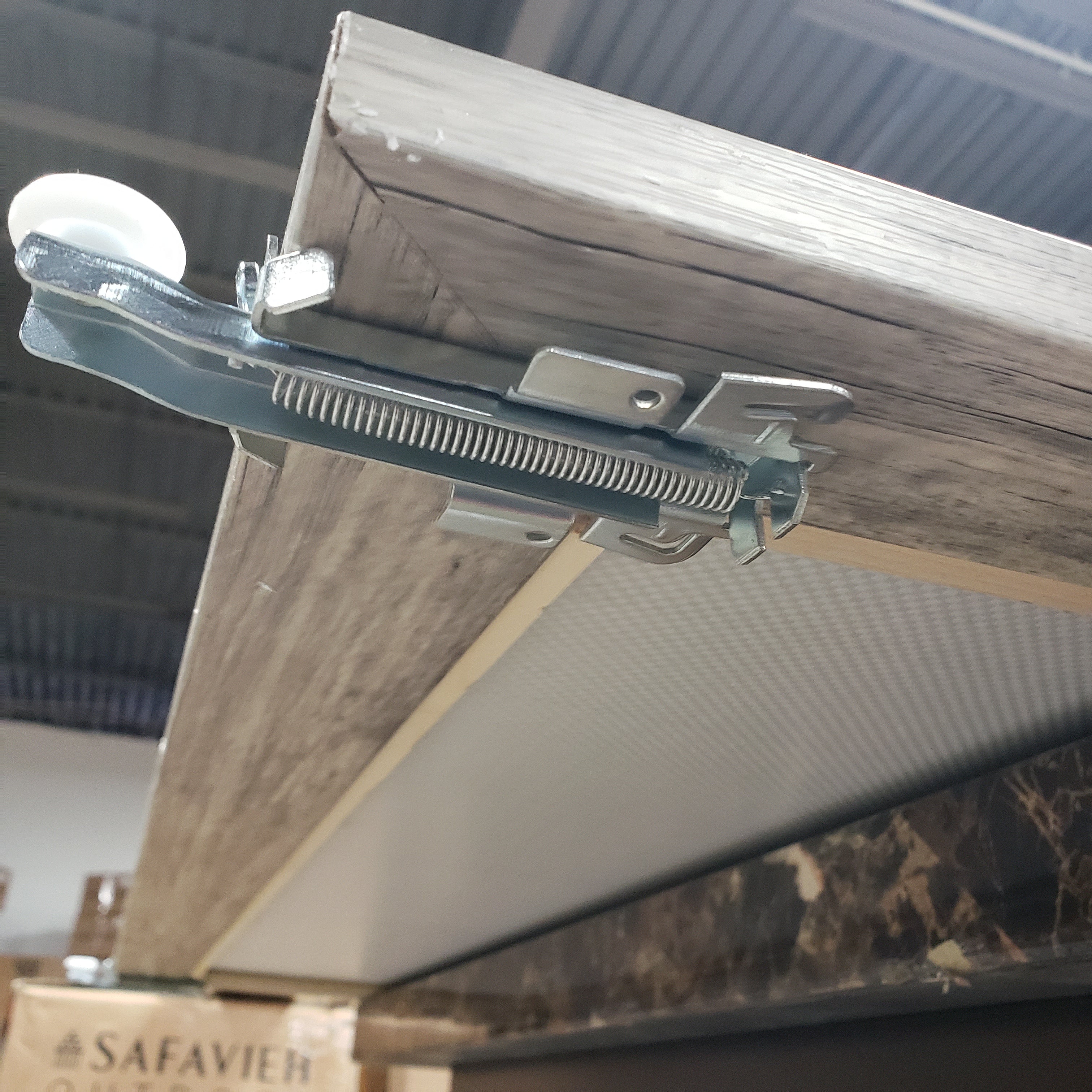 One Sliding Mirror Door