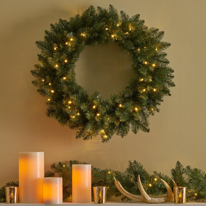 24" Lighted Christmas Wreath (#K5492)
