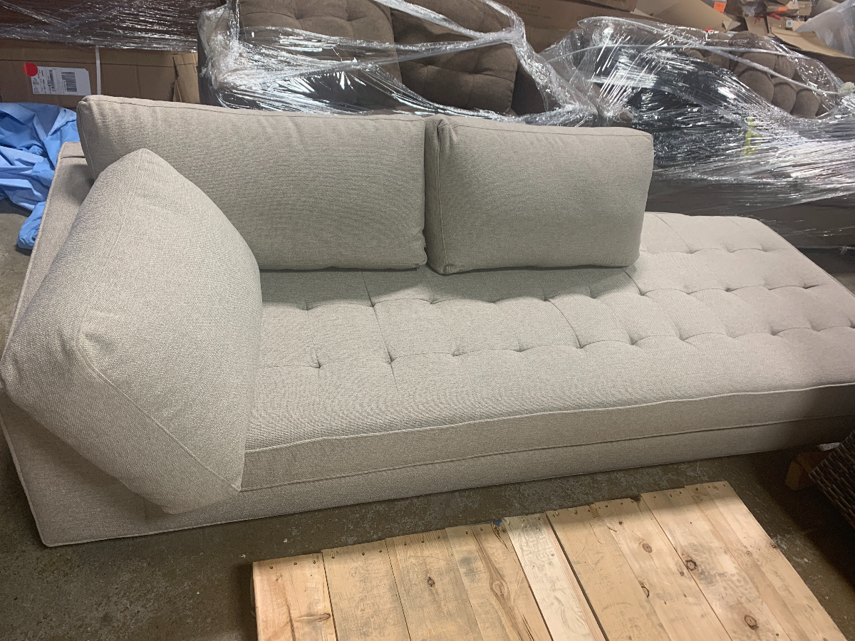 Blu Dot Paramount Right-Armed Daybed pt676