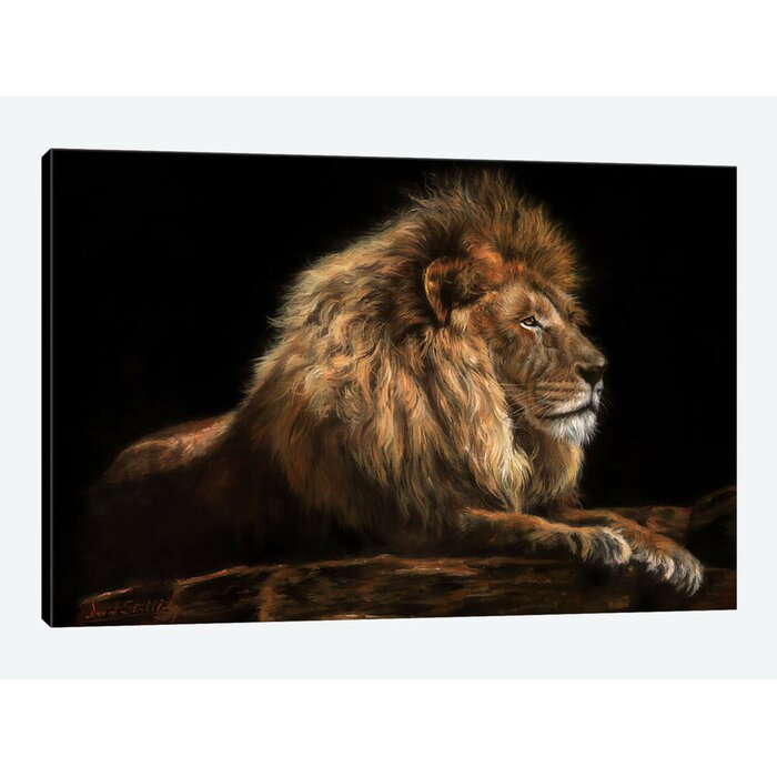 'Golden Lion' Graphic Art Print on Canvas LX5263