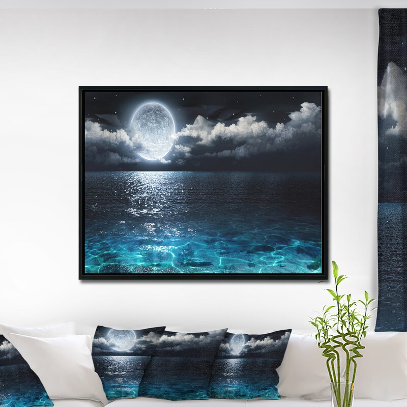'Romantic Full Moon over Sea' Graphic Art EJ584
