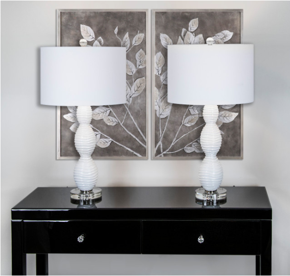 28.75" White Glass Table Lamp Set With White Fabric Drum Shades pt828