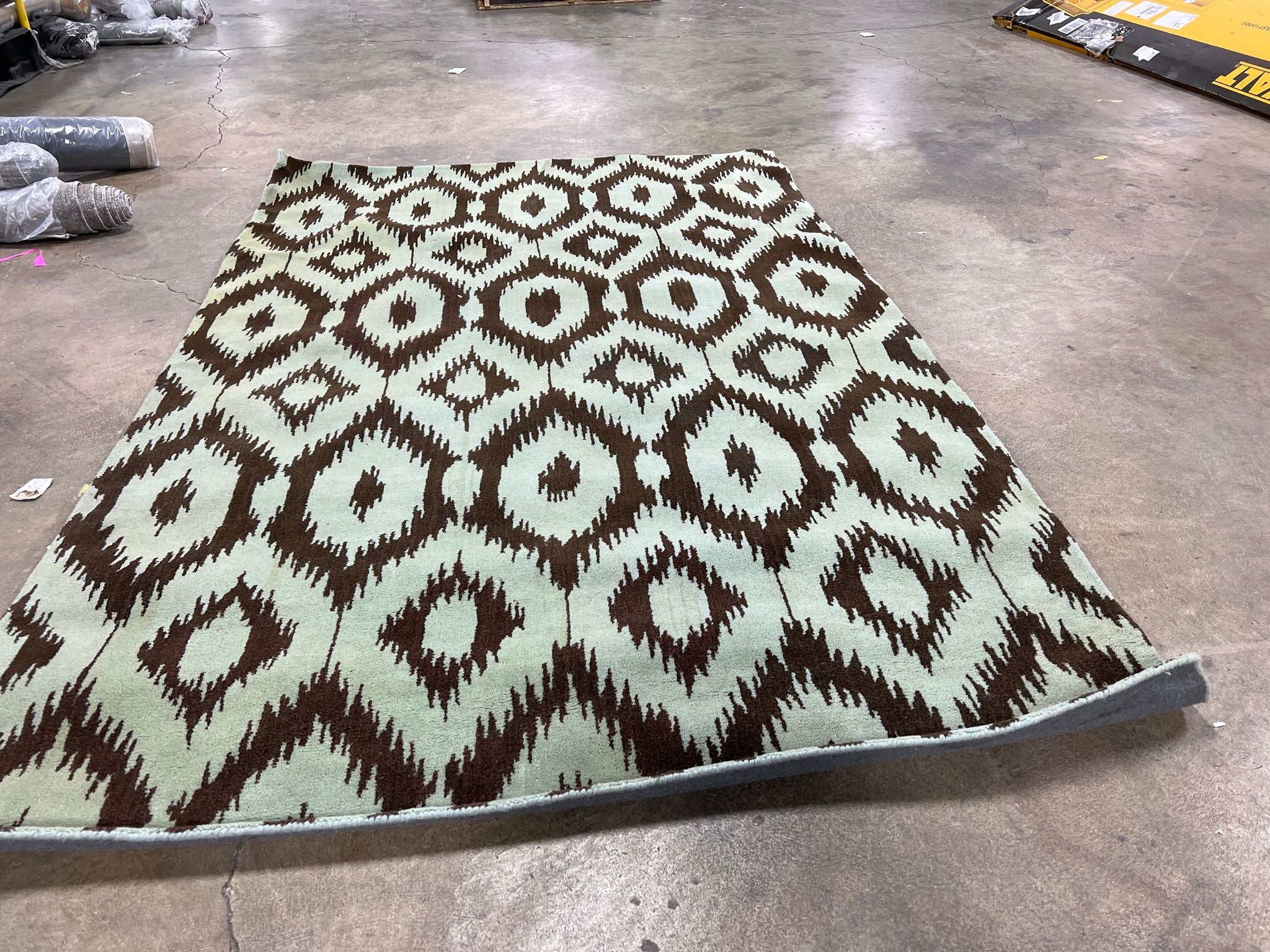 BLACK/BEIGE IKAT RUG, 7'9 X 9'9