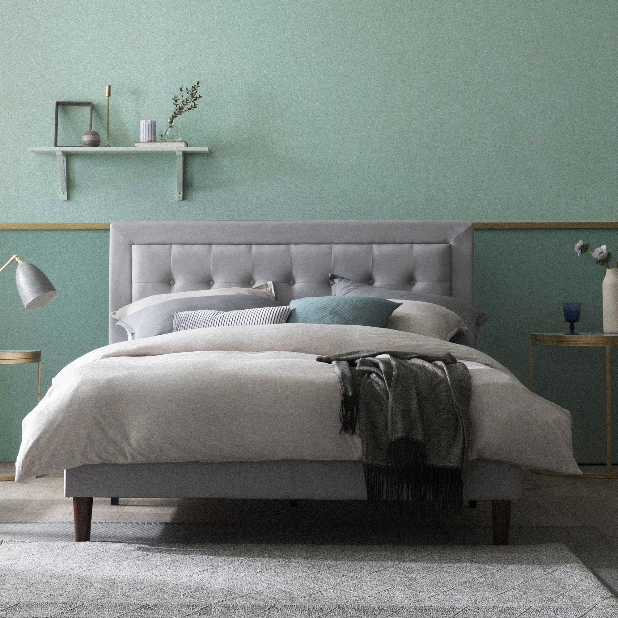 43" Dachelle Upholstered Platform Bed Frame, Queen