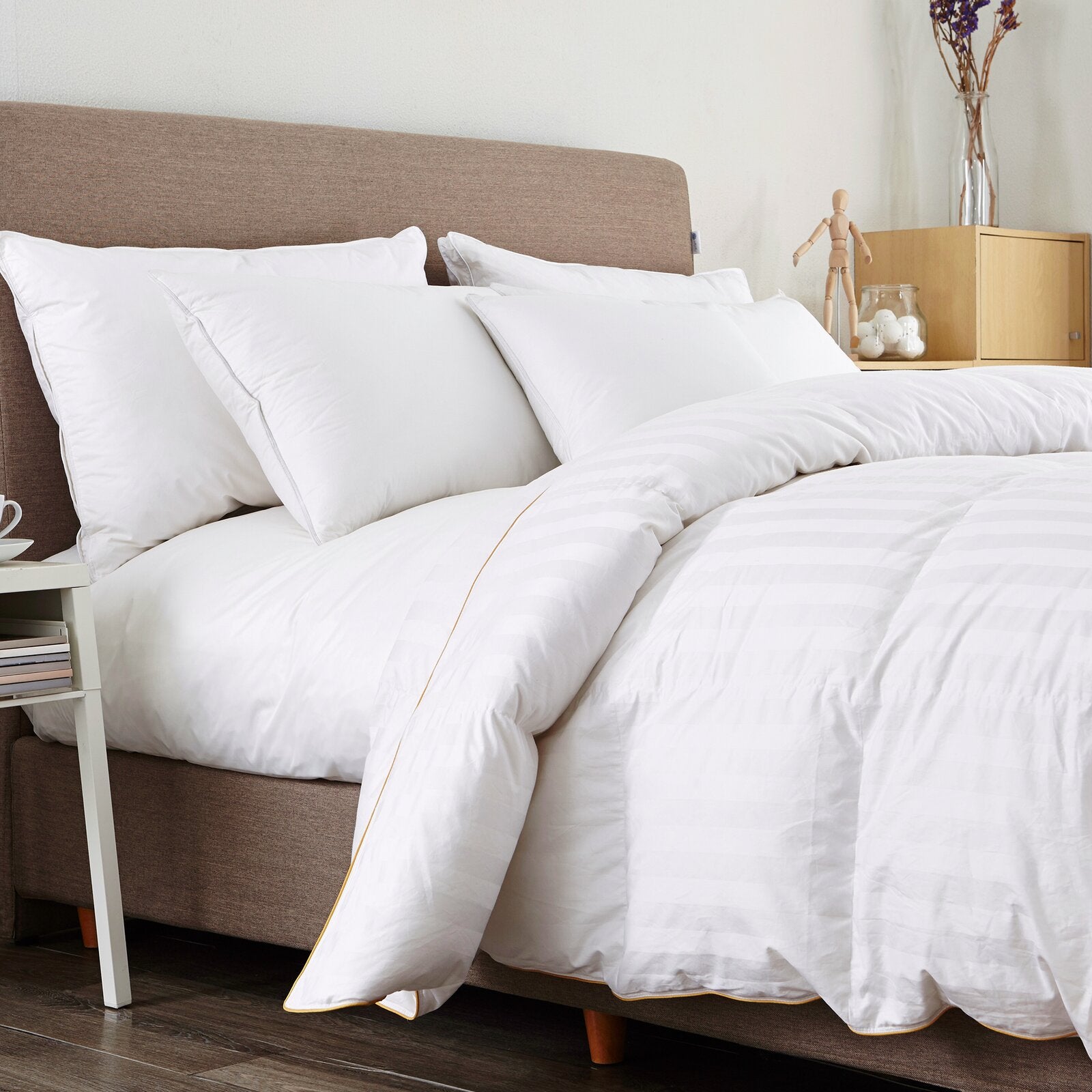 500 All Season Goose Down Comforter SC381