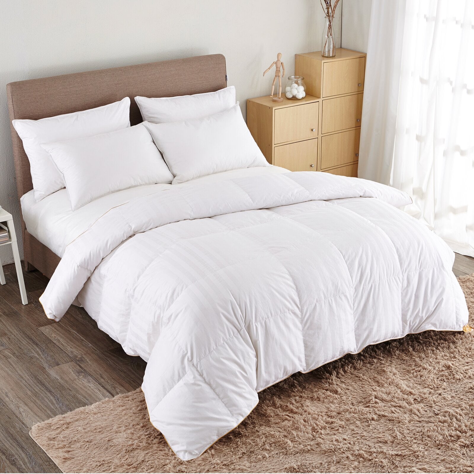 500 All Season Goose Down Comforter SC381