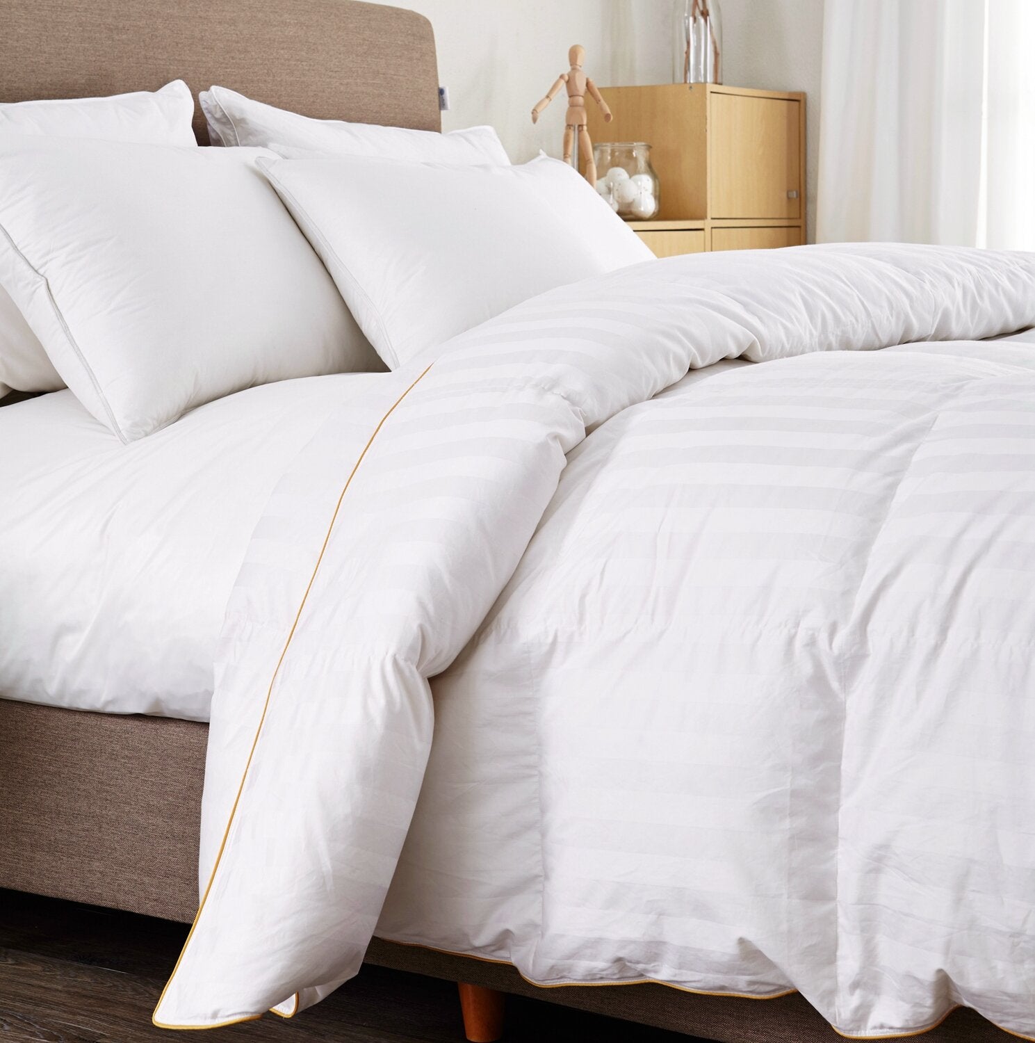 500 All Season Goose Down Comforter SC381