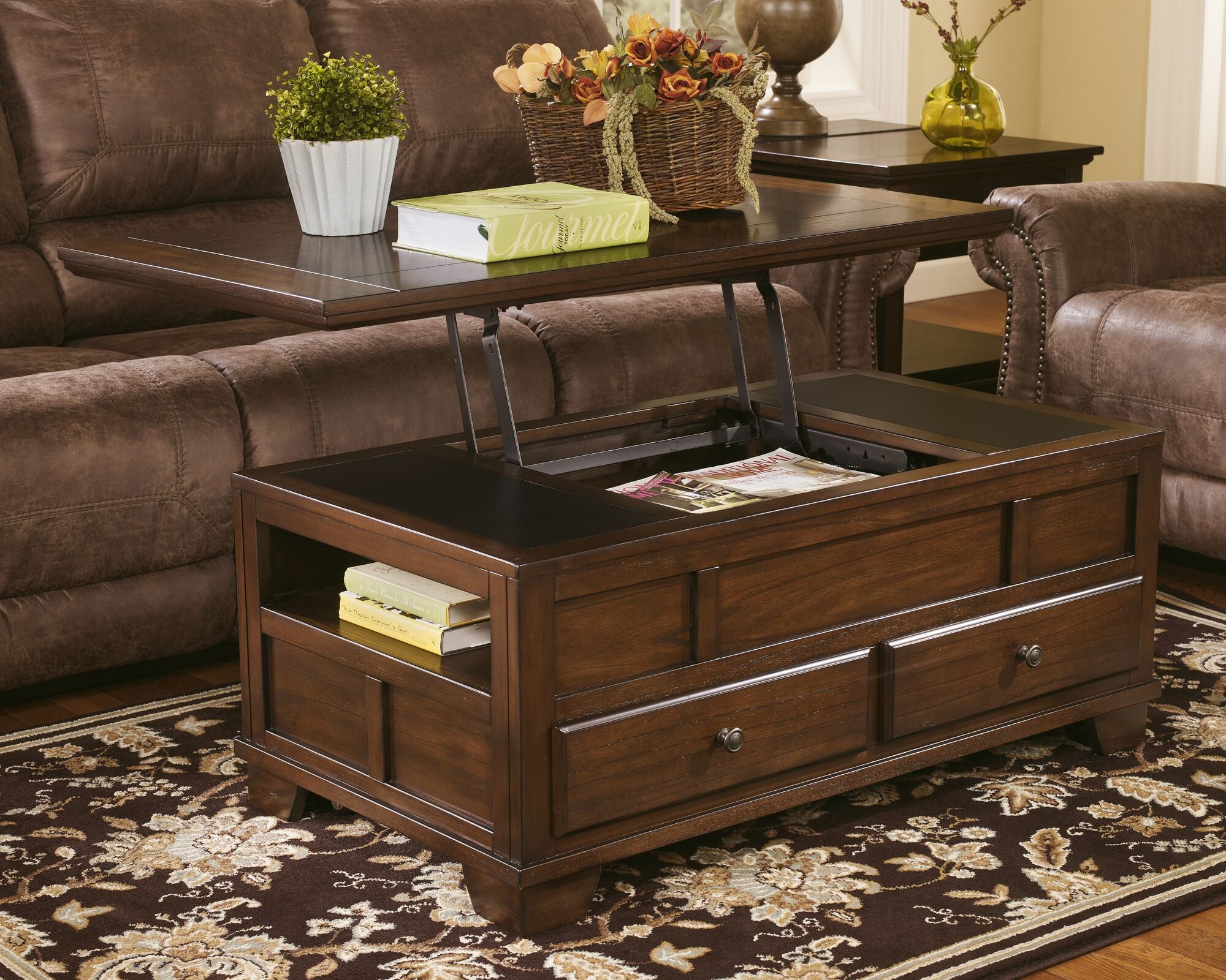 Gately Medium Brown Lift Top Cocktail Table AH259