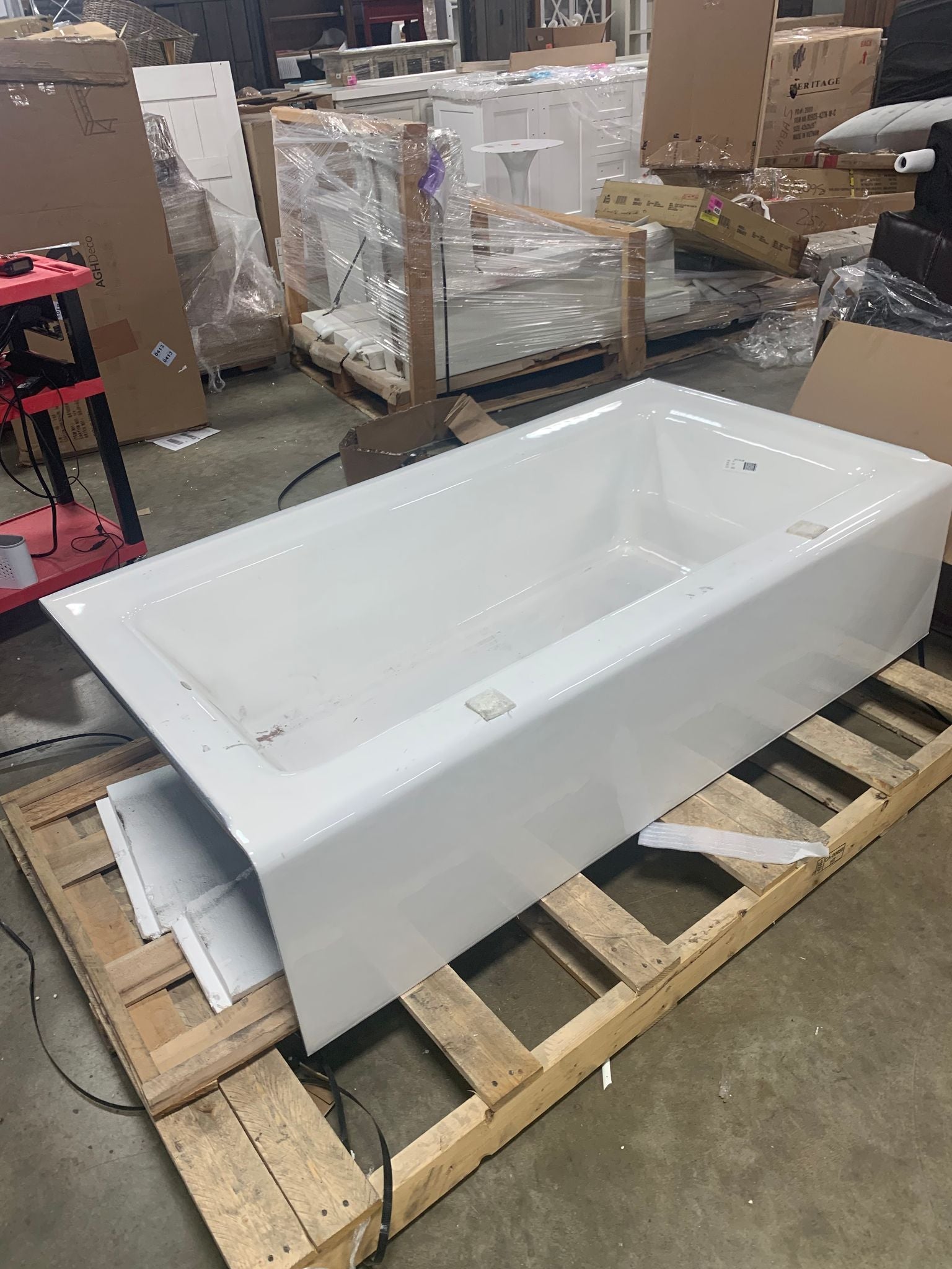 White Bellwether Alcove 60" x 32" Soaking Bathtub, CYB568