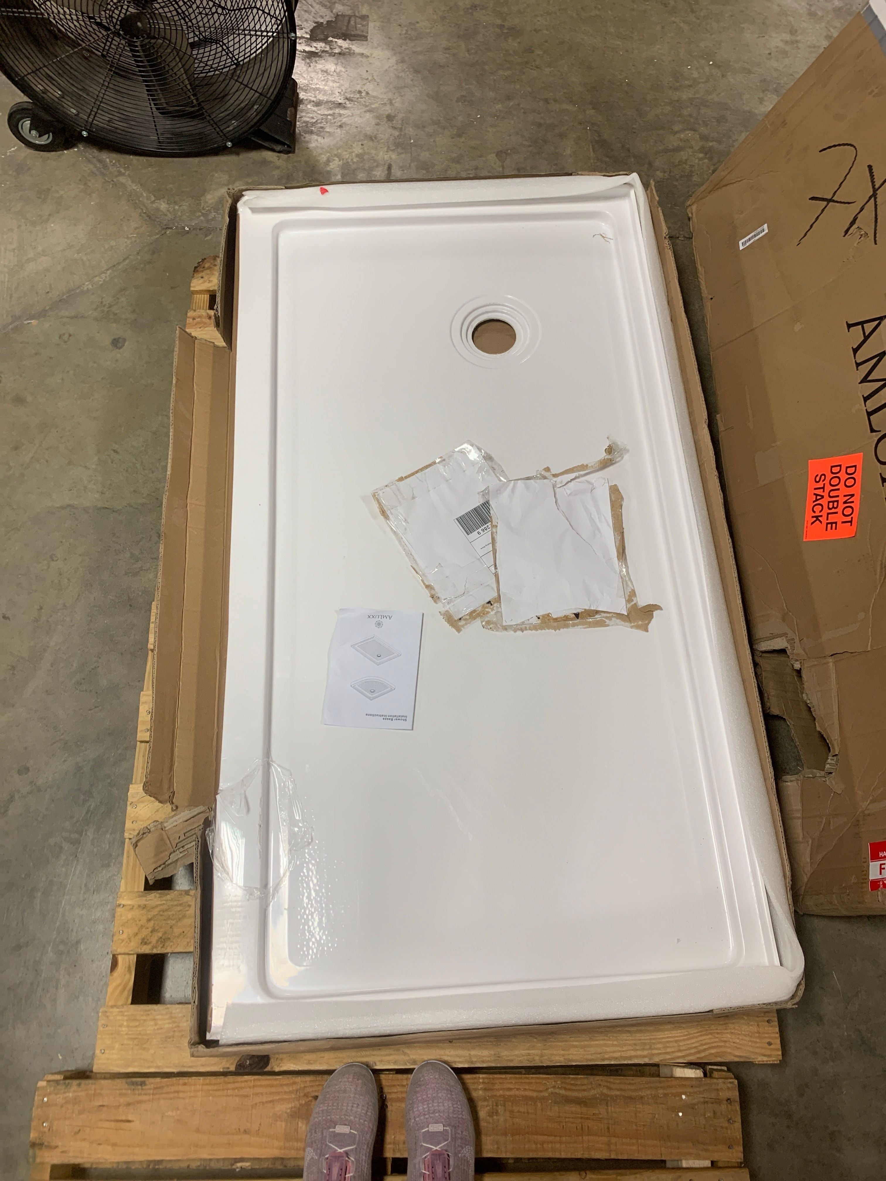 60" X 32" ACRYLIC SHOWER TRAY - LEFT DRAIN - WHITE *AS-IS*