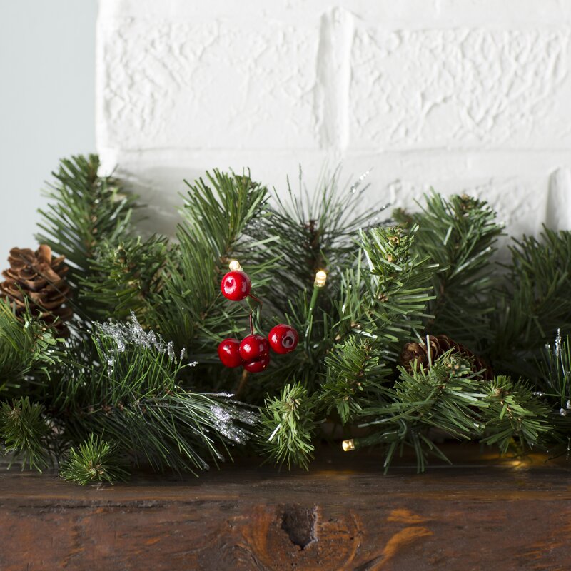 9' Crestwood Pre-Lit Garland with 50 Lights CYB759
