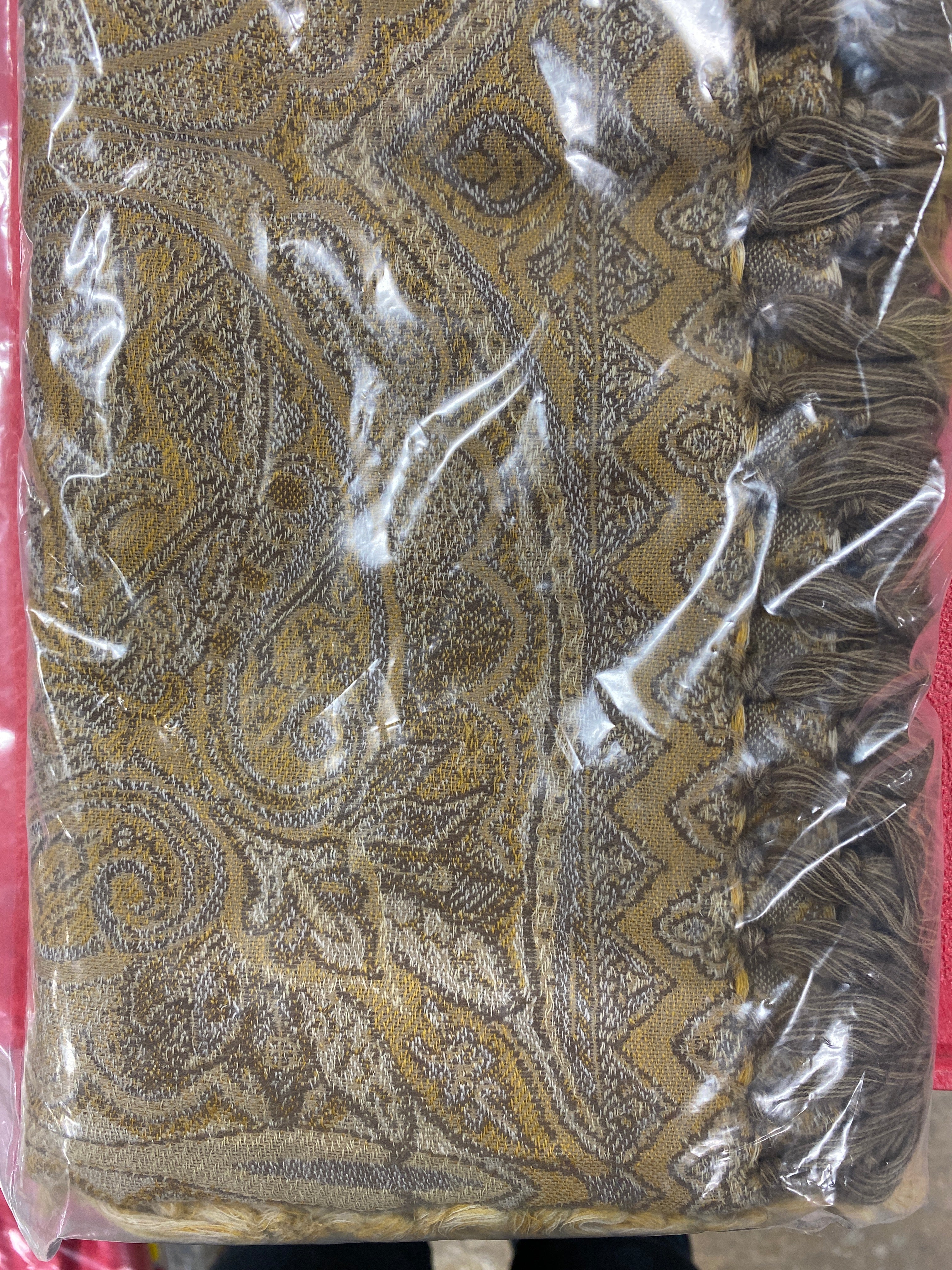 Boucle Mohra Humaira Woll Square Throw