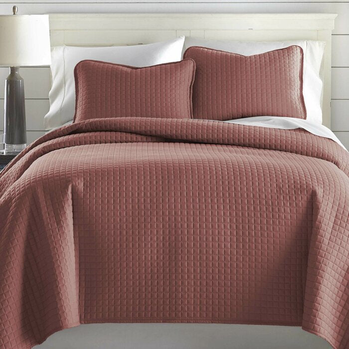 Barron Sateen Quilt Set, King/Cal. King Quilt + 2 King Shams