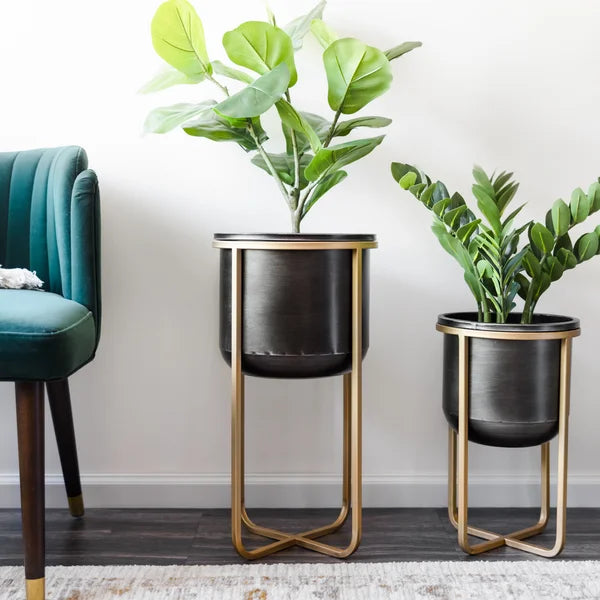 Bates 2-Piece Iron Pot Planter Set