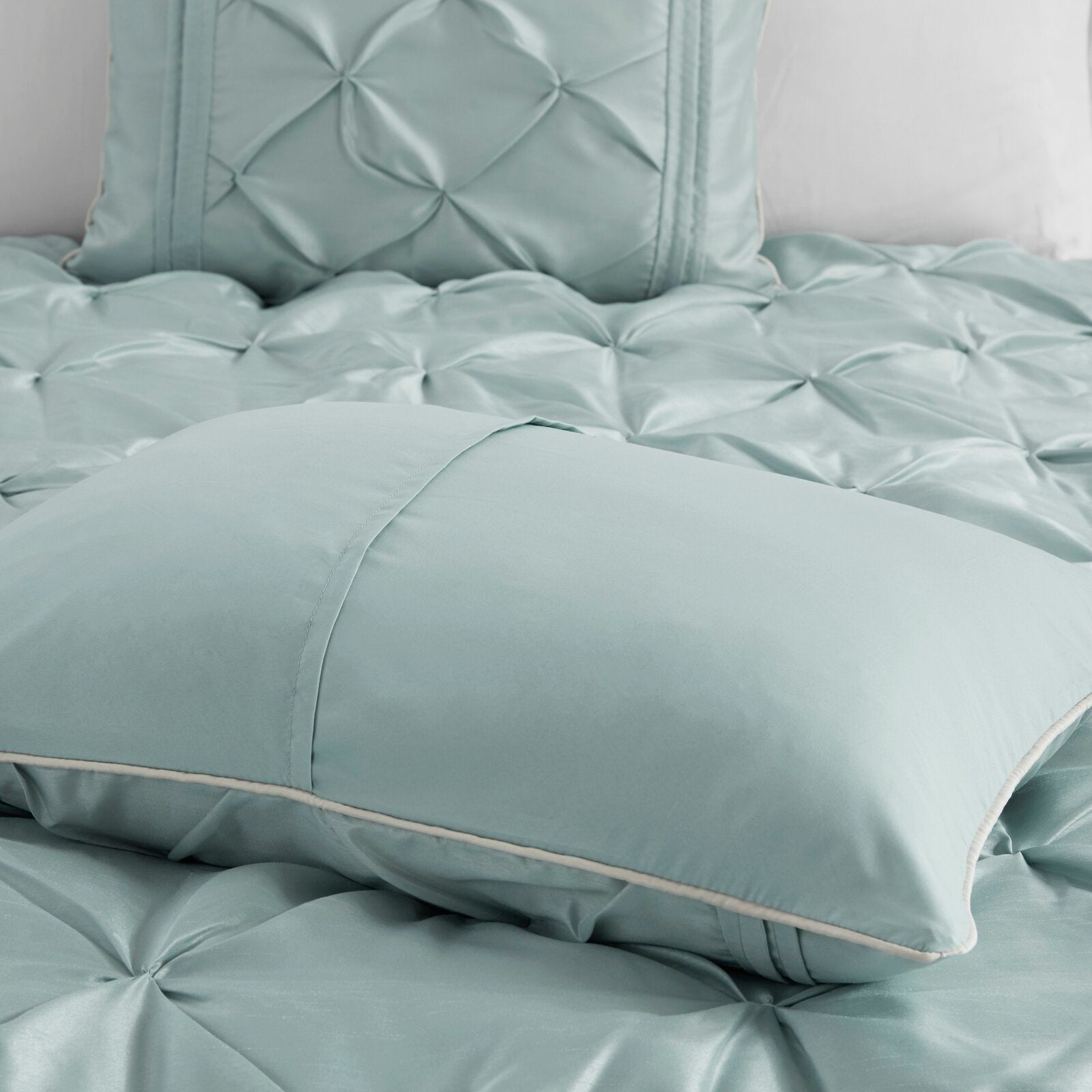Benjamin Comforter Set SC212