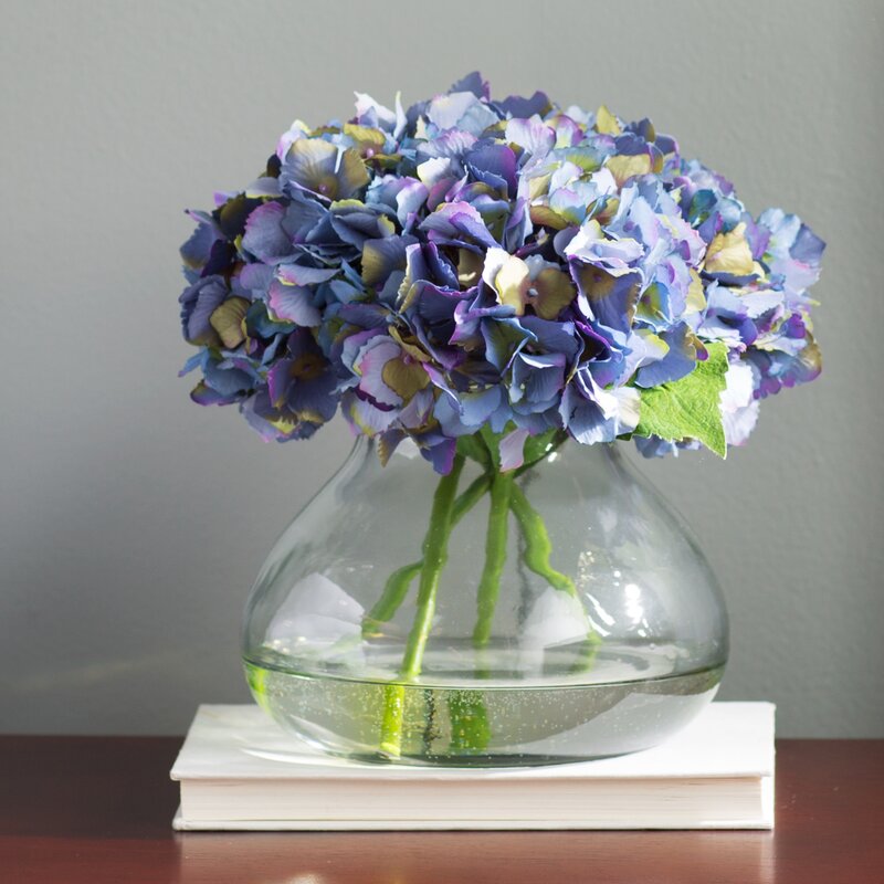 Blooming Hydrangea Floral Arrangement in Vase 7309
