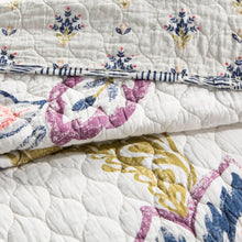 Load image into Gallery viewer, King Coral Bowker Reversible Quilt Set 2391
