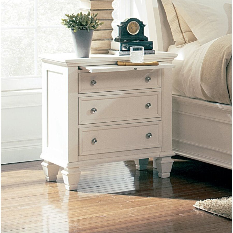 White Brodhead 3 - Drawer Nightstand