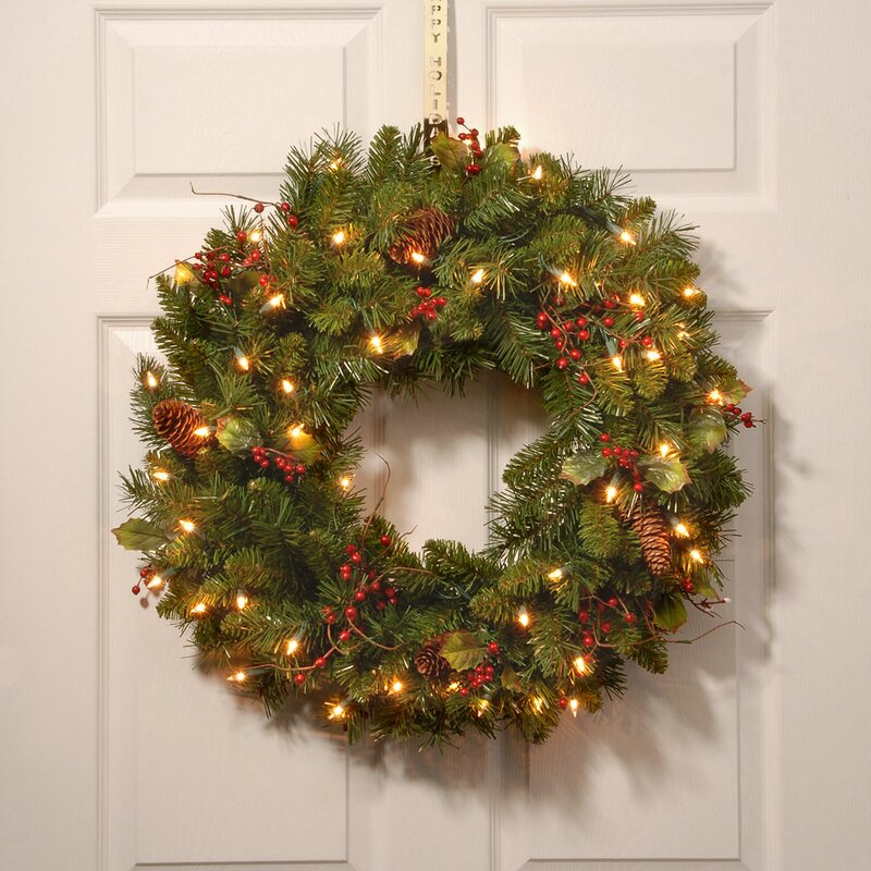 Classical 24" Lighted Wreath