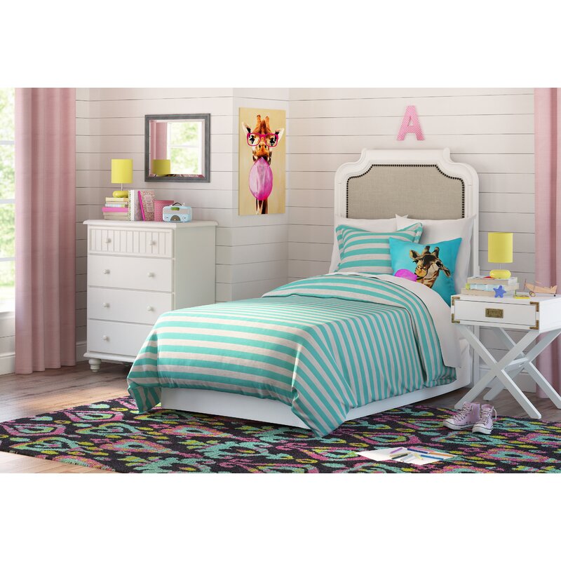 40" H x 26" W x 0.75" D 'Clever Giraffe with Bubblegum' Canvas Art CYB462