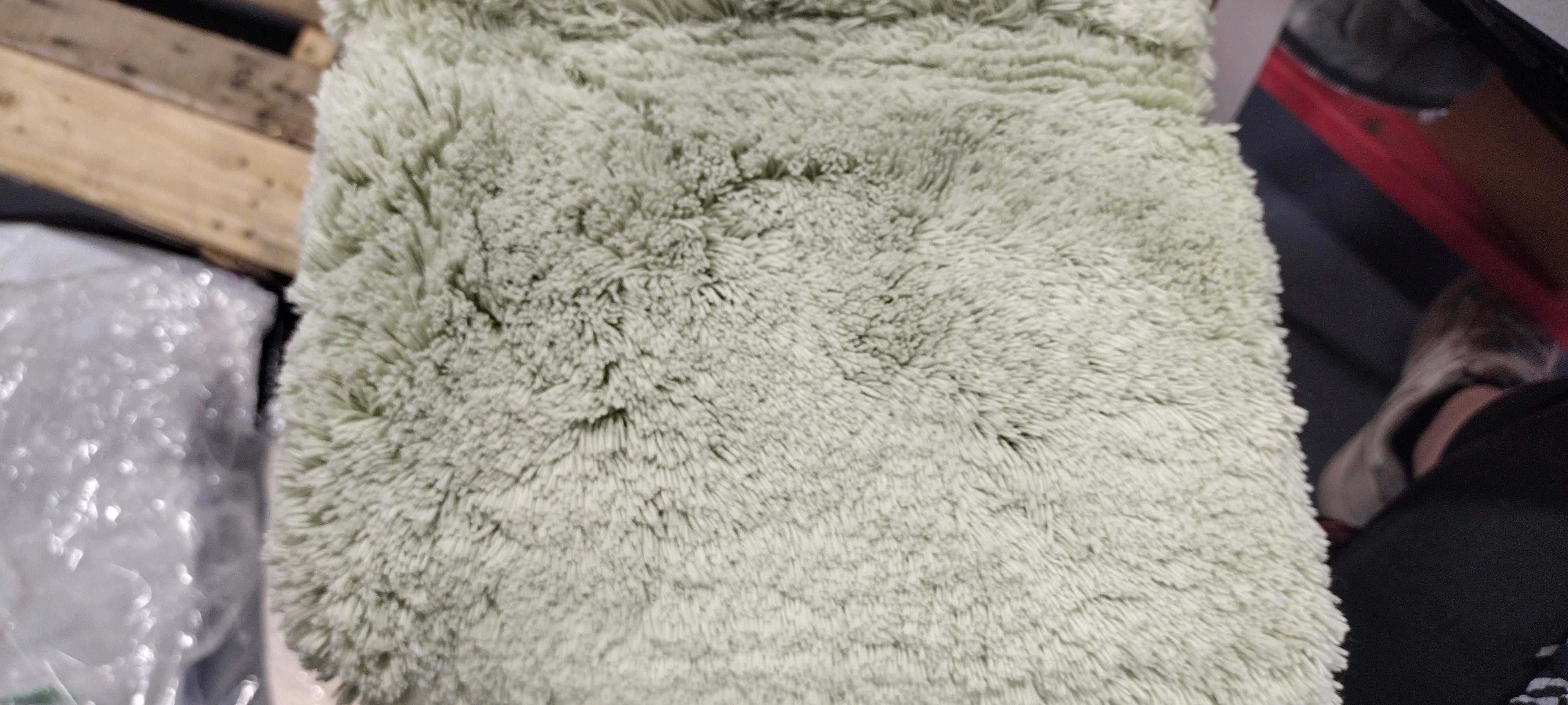 24" W x 39" L Bath Rug