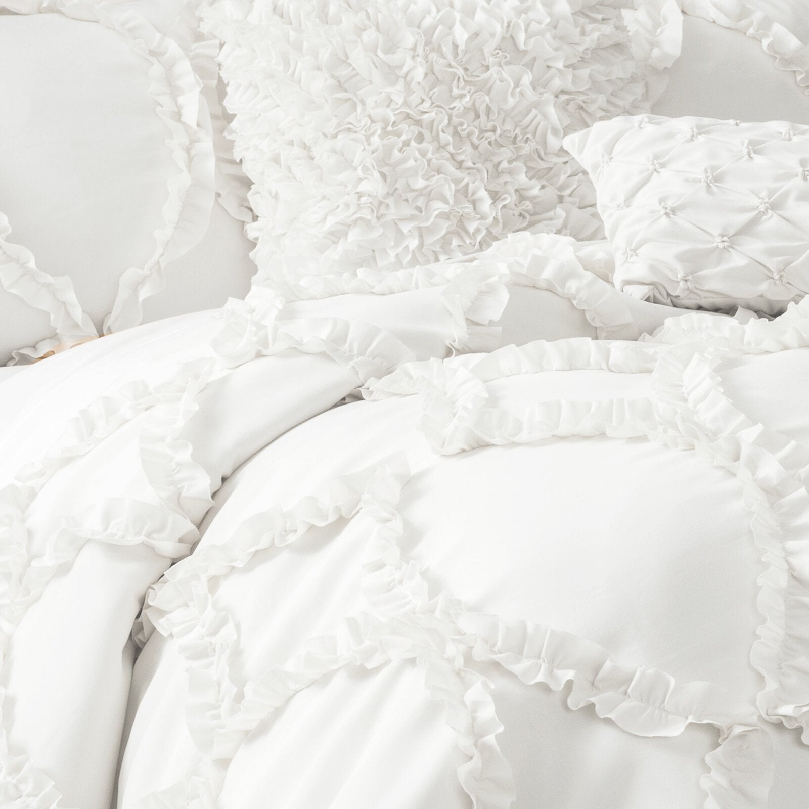 Queen Comforter + 2 Shams White Erion 3 Piece Comforter Set SC207