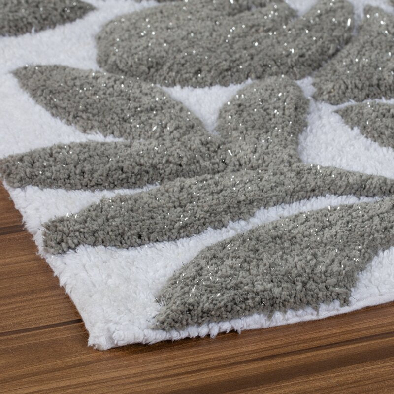 21" W x 34" L White/Gray Filey Tufted Leaf 100% Cotton Bath Rug VB525