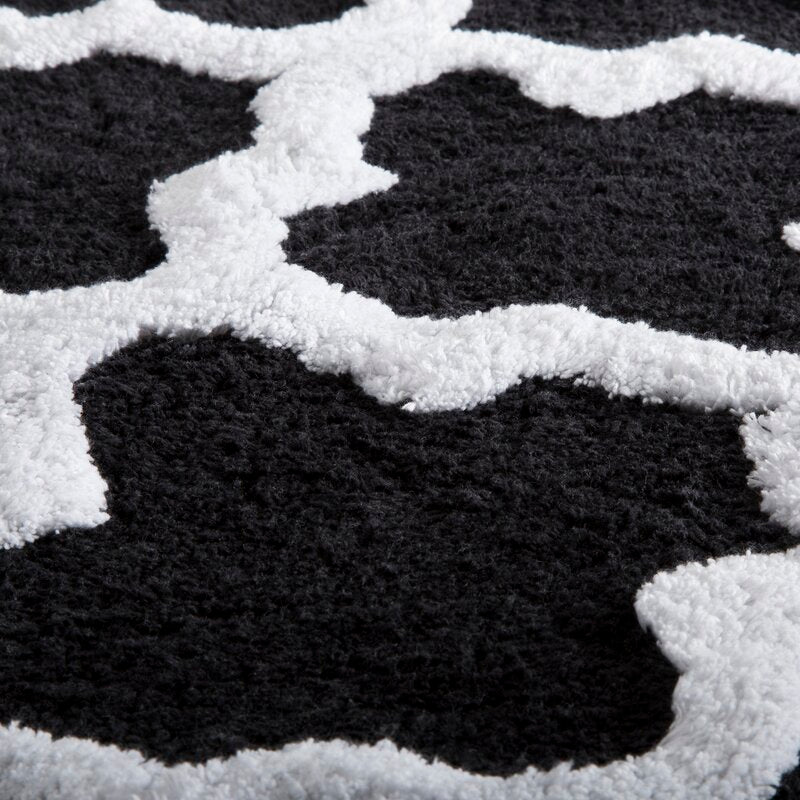Black Freida Long Trellis Rectangular 100% Cotton Non-Slip Geometric Bath Rug 24'' x 60"