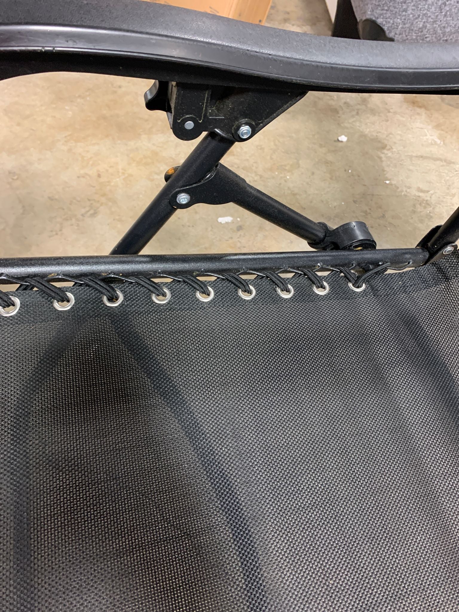 Black Garett Reclining Zero Gravity Chair with Cushion pt1251