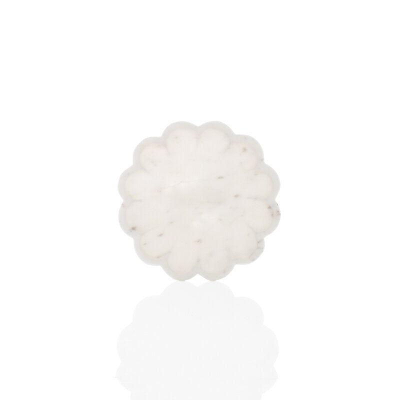 2" H x 6.5" W x 6.5" D Grantham Round Petal Tray TTR247