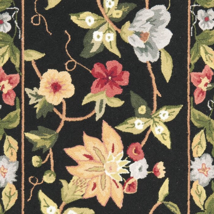 5'3" x 8'3" Helena Hand-Hooked Wool Black/Red/Green Area Rug LX5037