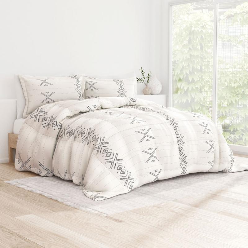 URBAN STITCH PATTERNED DOWN-ALTERNATIVE COMFORTER ONLY KB874