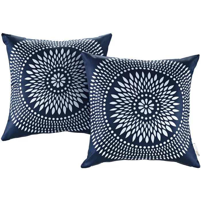 Janalee Patio Cartouche Indoor/Outdoor Throw Pillow, (4 Pillows)