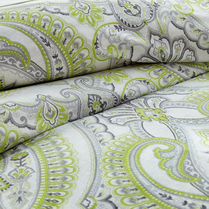 King Comforter + 2 Shams Green Ludvik Comforter Set