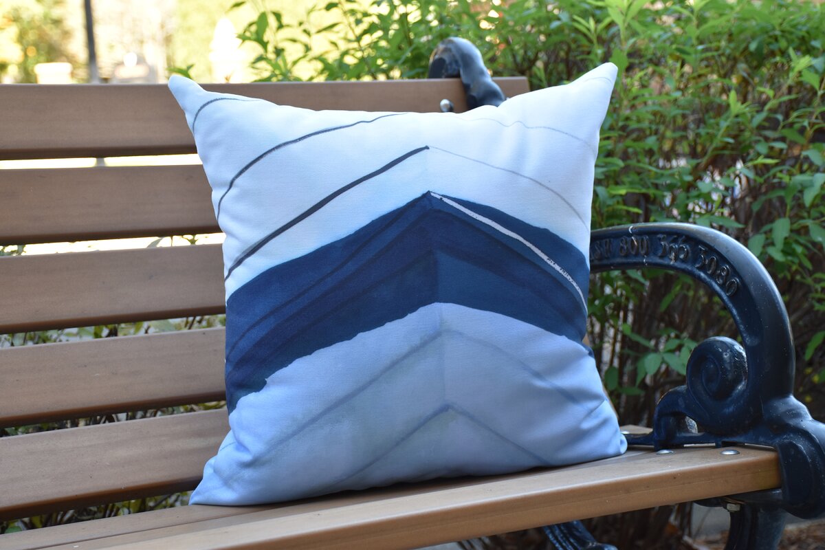 Crider Boat Bow Center Print Indoor/Outdoor Throw Pillow(Set of 3)7045