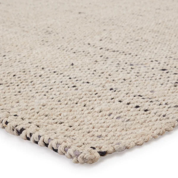 Owen Handmade Hand-Loomed Jute/Sisal Area Rug in White/Black rectangle 5'x8'