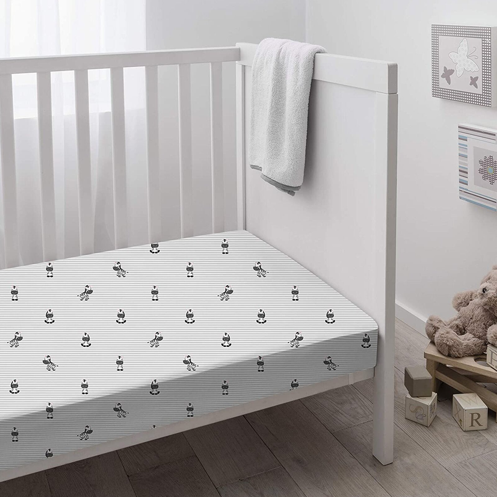 2 Zebra Revis Fitted Crib Sheet (Set of 2) TJ245