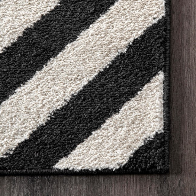 Zadie Geometric Black Area Rug DRug151-B2-S2