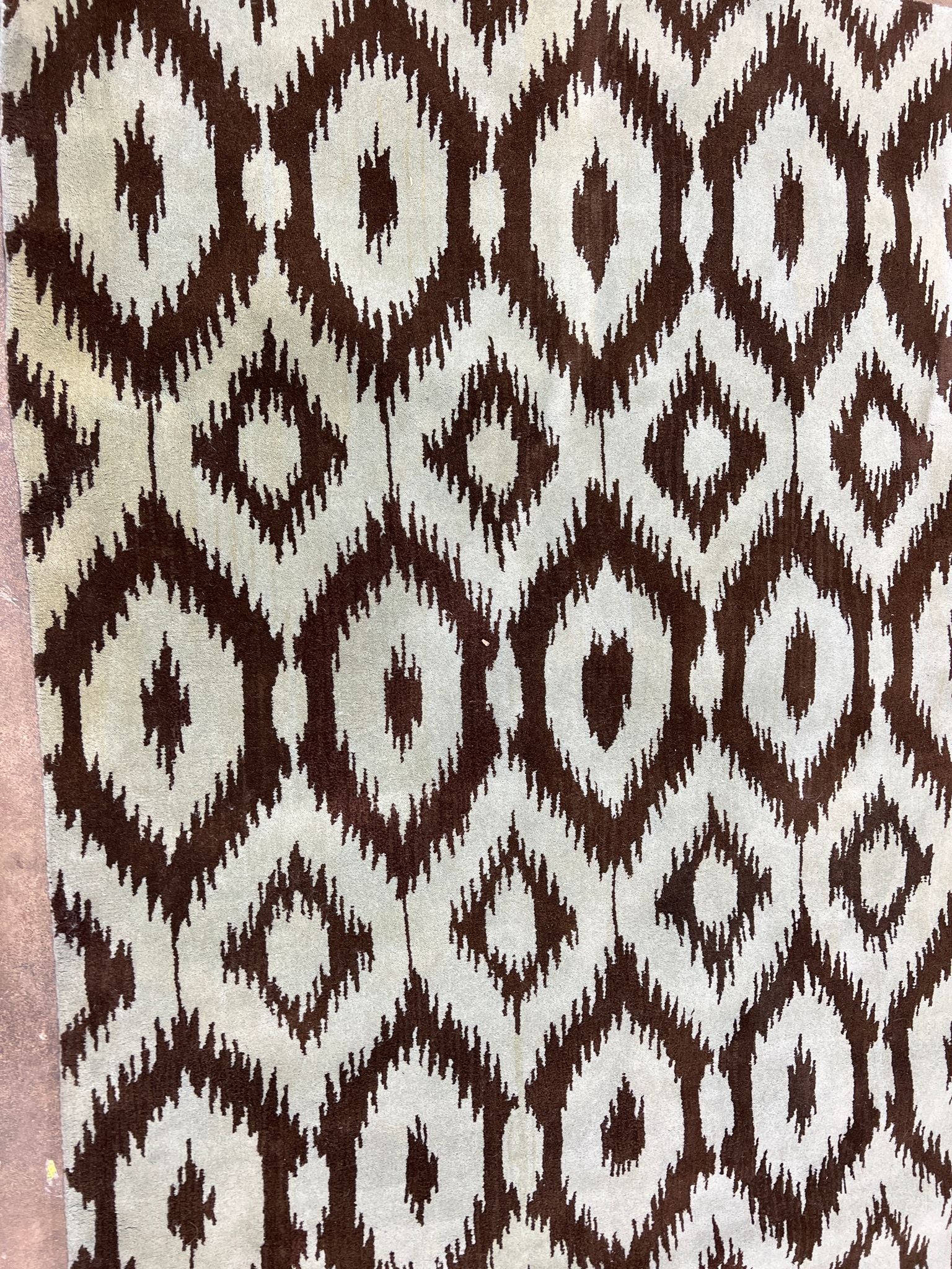 BLACK/BEIGE IKAT RUG, 7'9 X 9'9