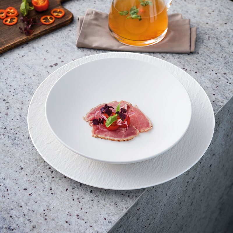 White Villeroy & Boch Manufacture Rock 32 oz Pasta Bowl, 2'' H x 9.5'' x 9.5''