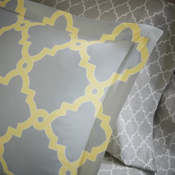 Weatherholt Microfiber Reversible Comforter Set queen
