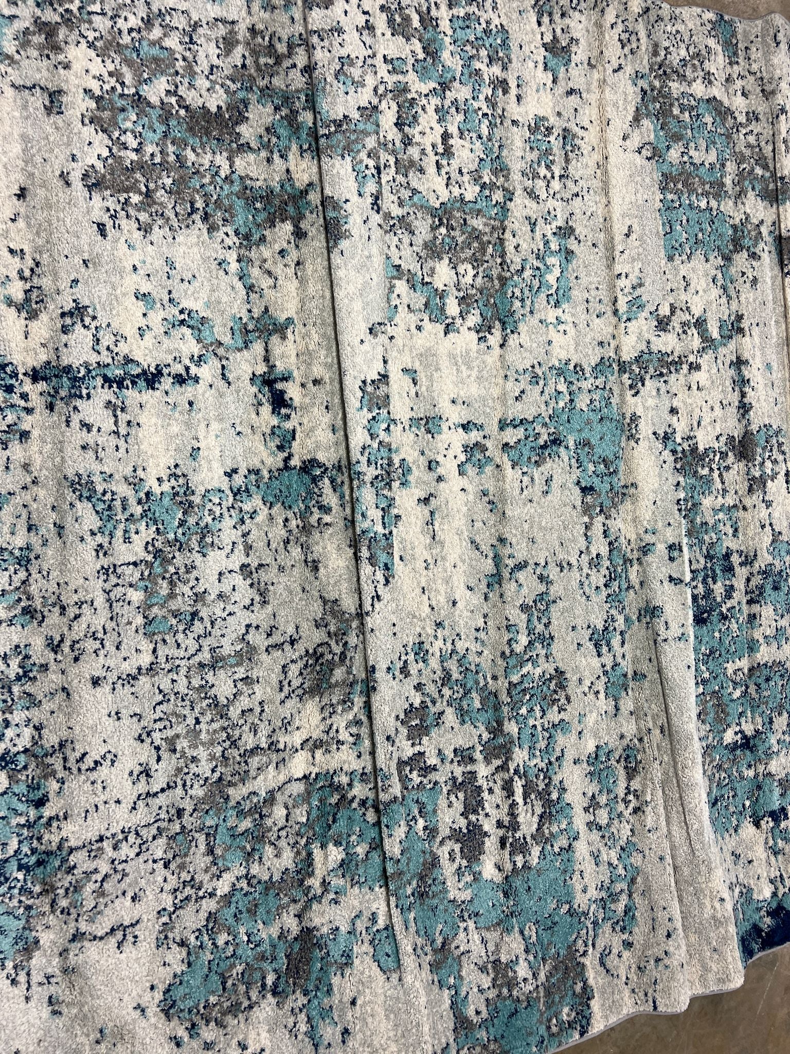 7'10" X 10'3" RUG Sunderland Collection by Surya