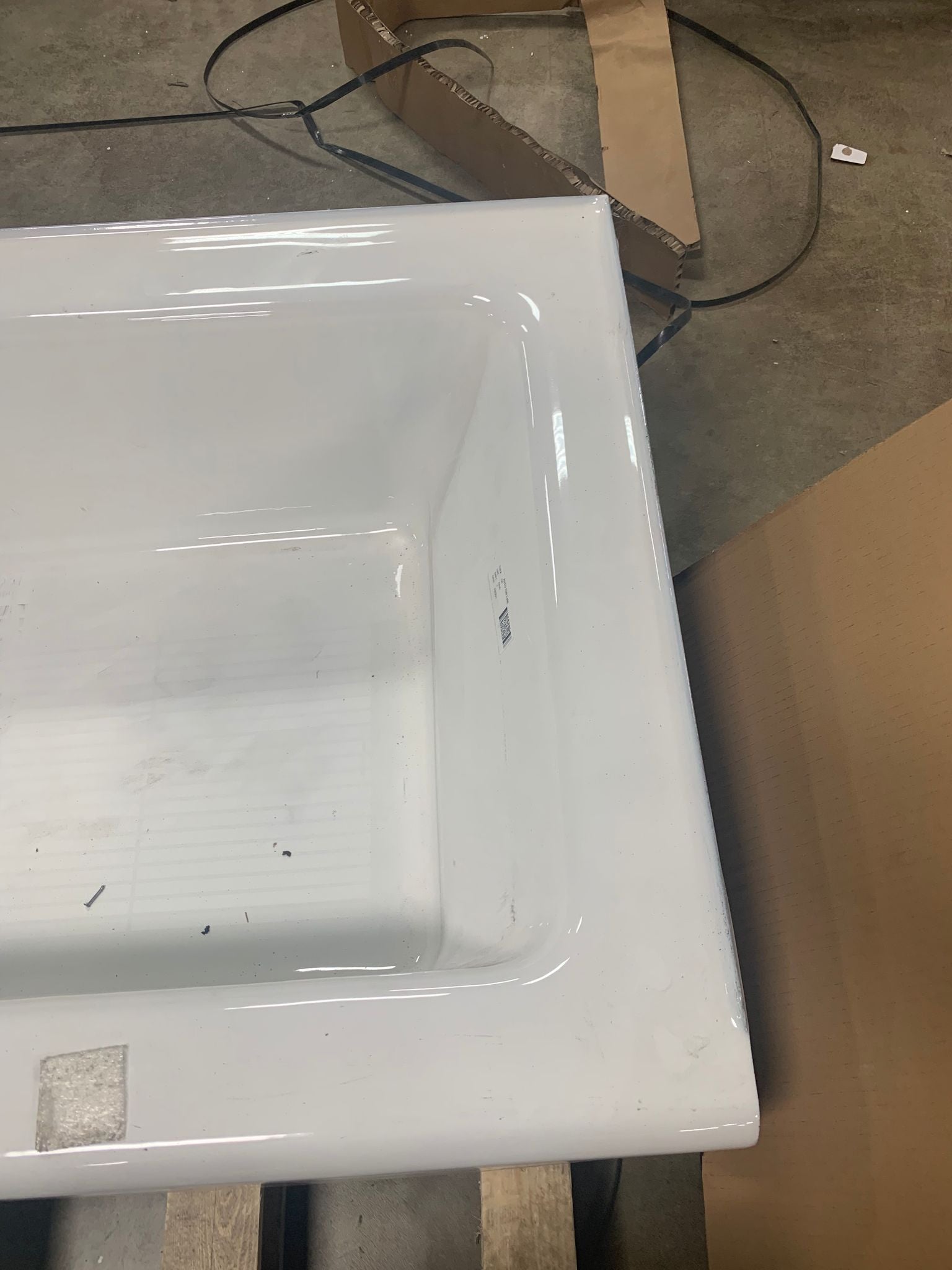 White Bellwether Alcove 60" x 32" Soaking Bathtub, CYB568