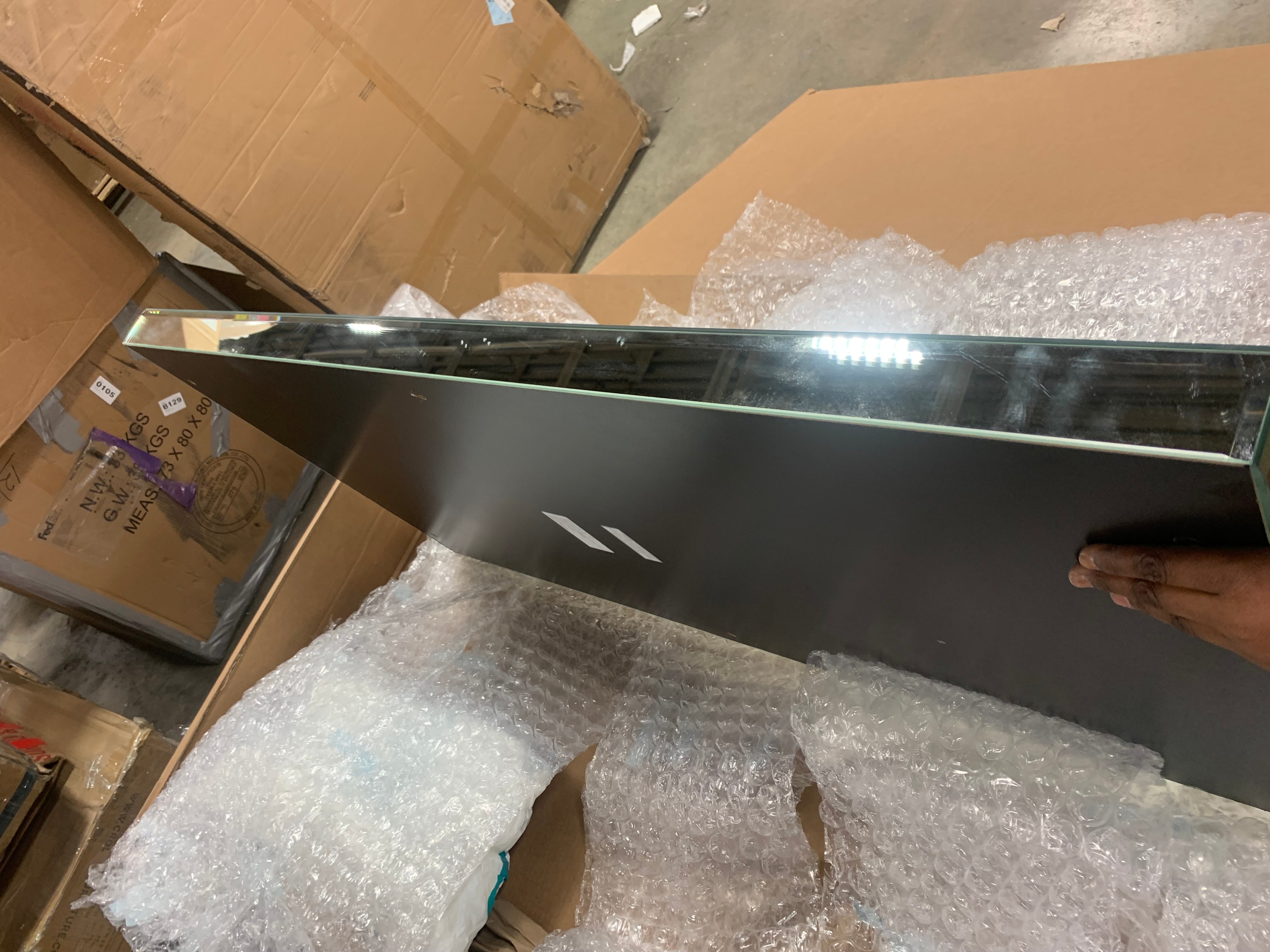 Averi 44'' Console Table glass Mirrored Top