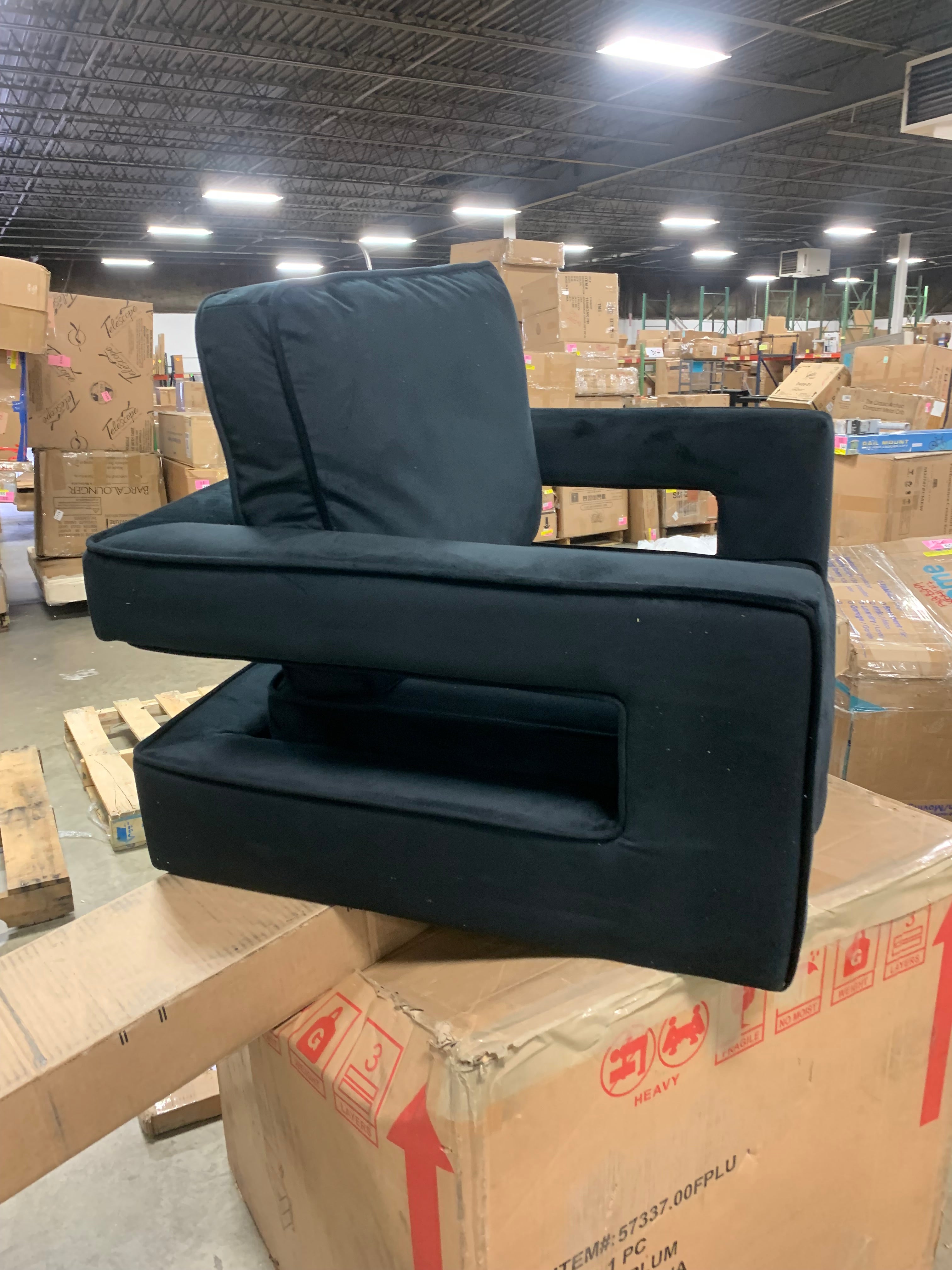 Binghamton Floor Seat