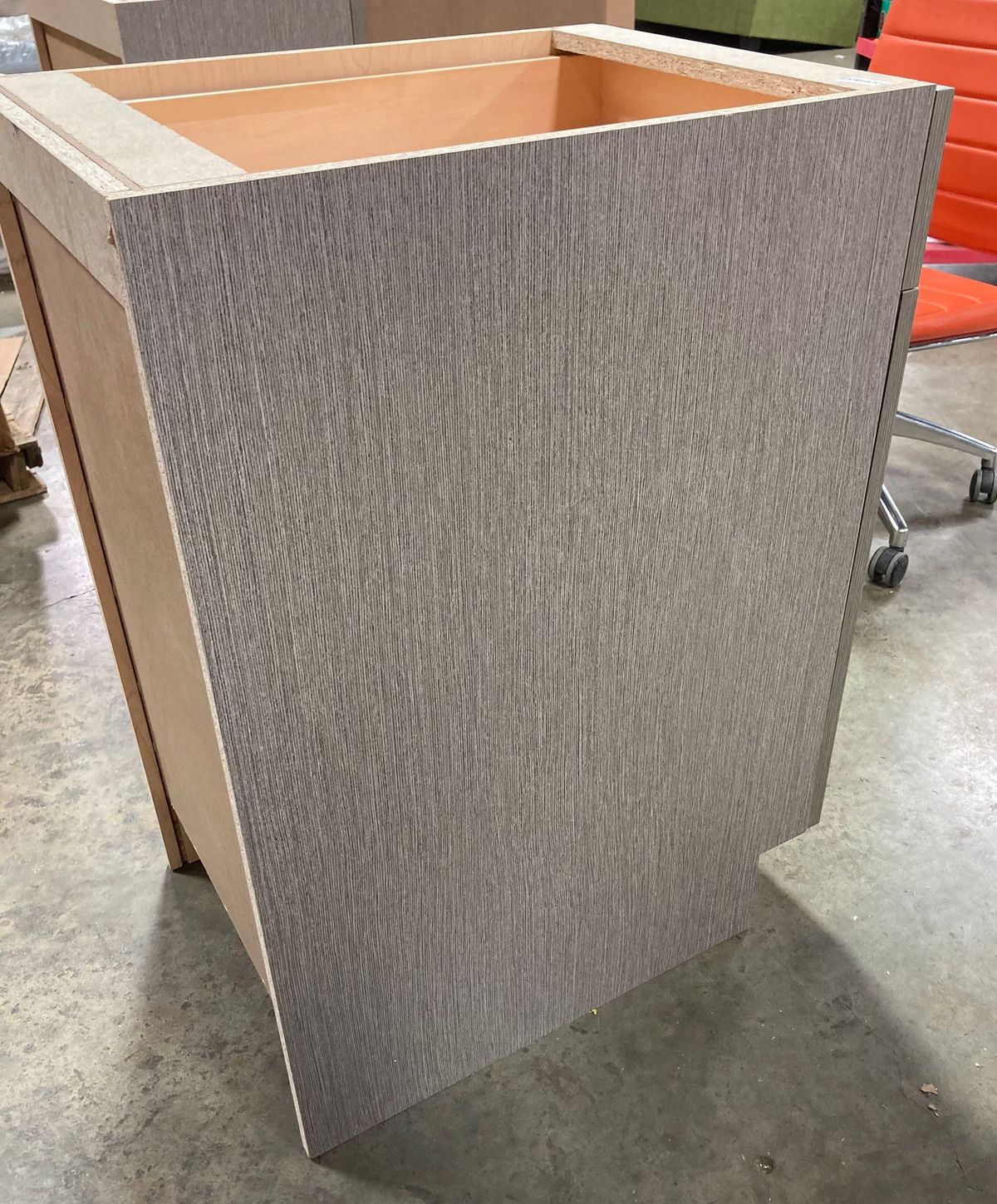 Base Cabinet With Soft-close Drawers/Trays K8227