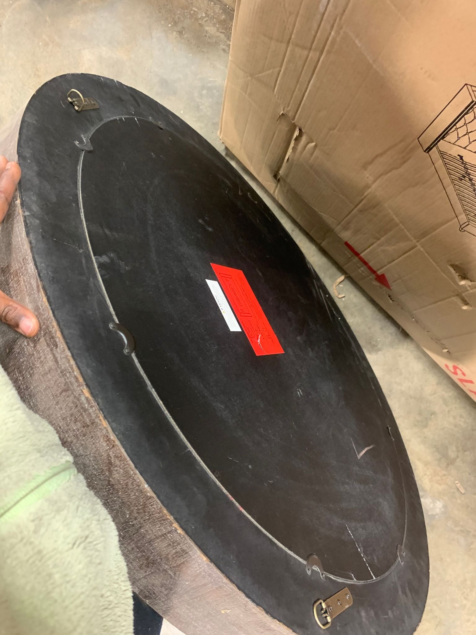 63145 Coast To Coast Furniture Round Mirror KBO344