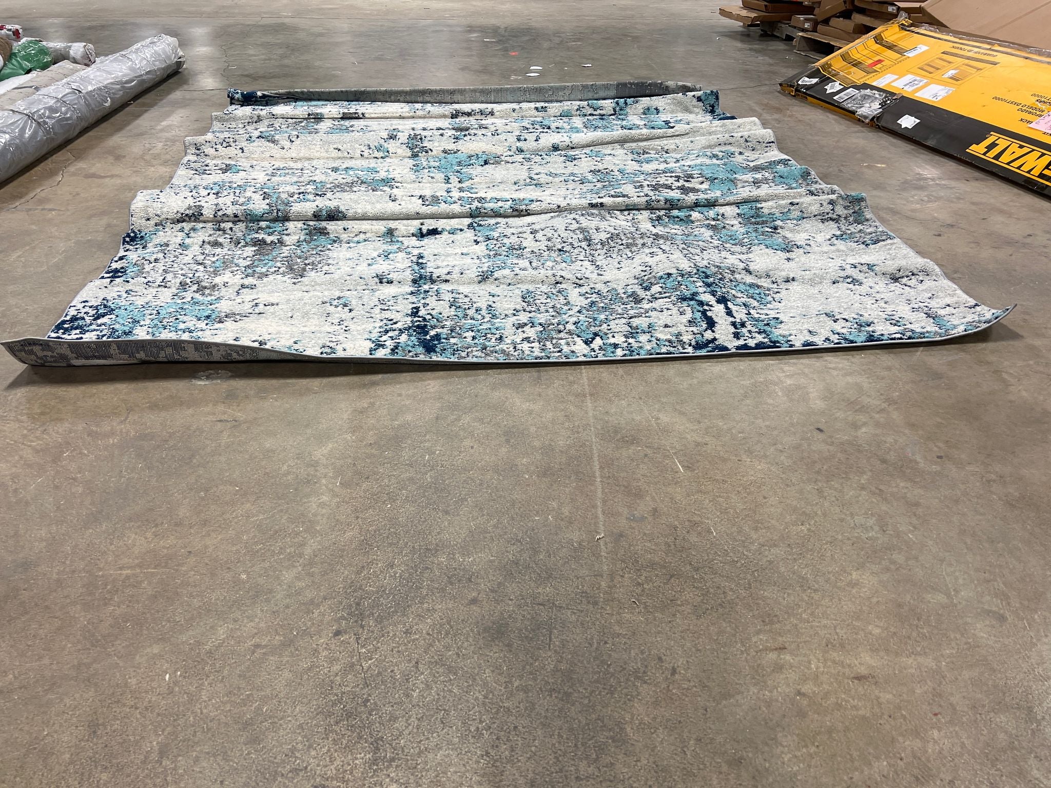 7'10" X 10'3" RUG Sunderland Collection by Surya